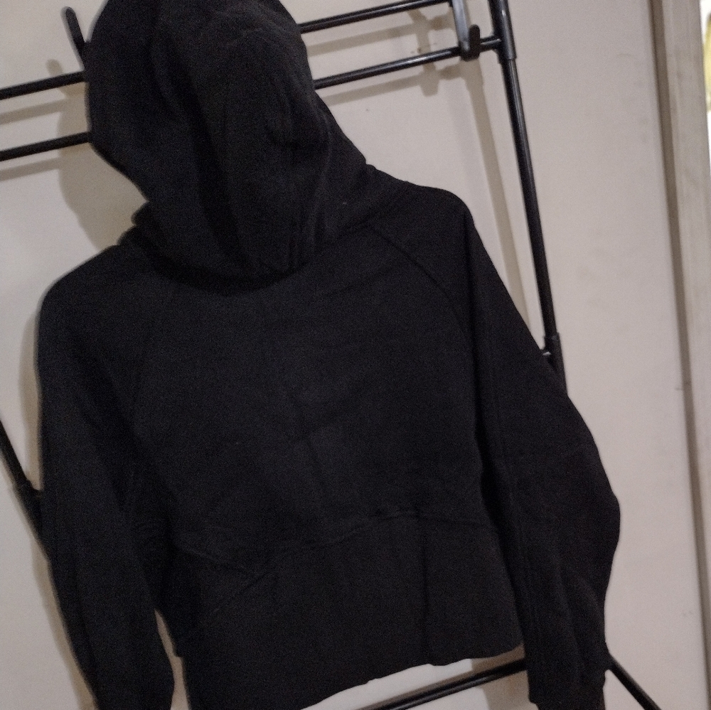 Cropped Sweatshirt - Picture 2 of 2